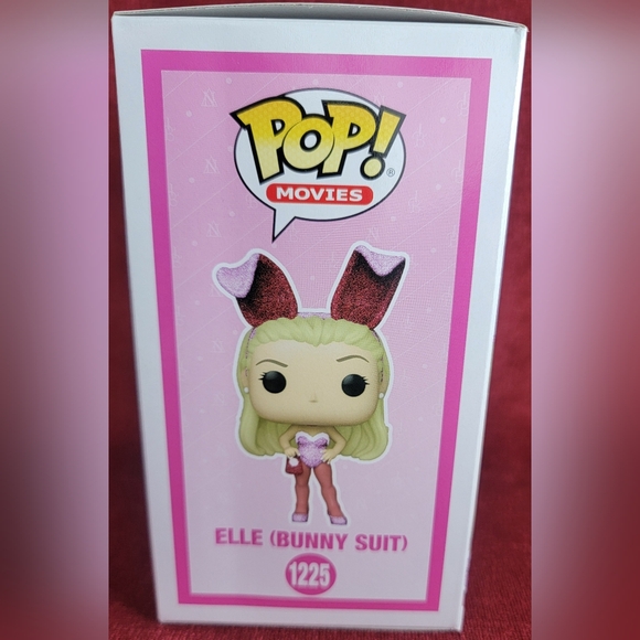 Elle (bunny suit) earth exclusive funko # 1225 (nib) With pop protector - Picture 6 of 7